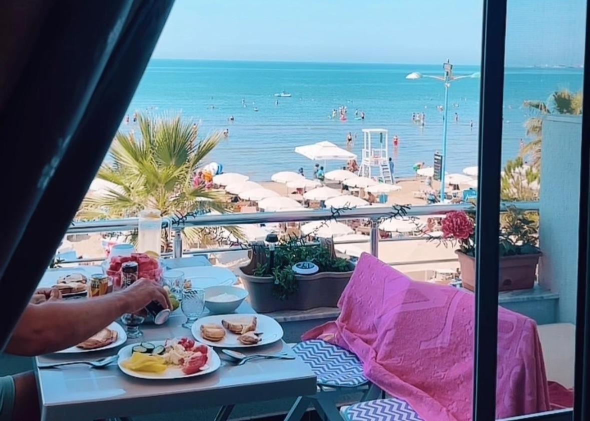 Durres Strand Direkt Am Meer Zewnętrze zdjęcie